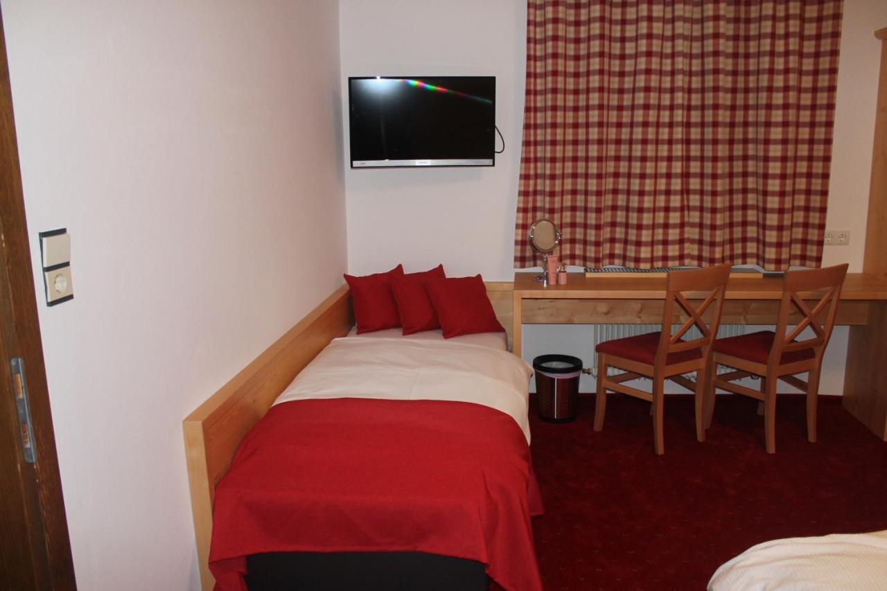 Alpenzeit Hotel Flachau Room photo